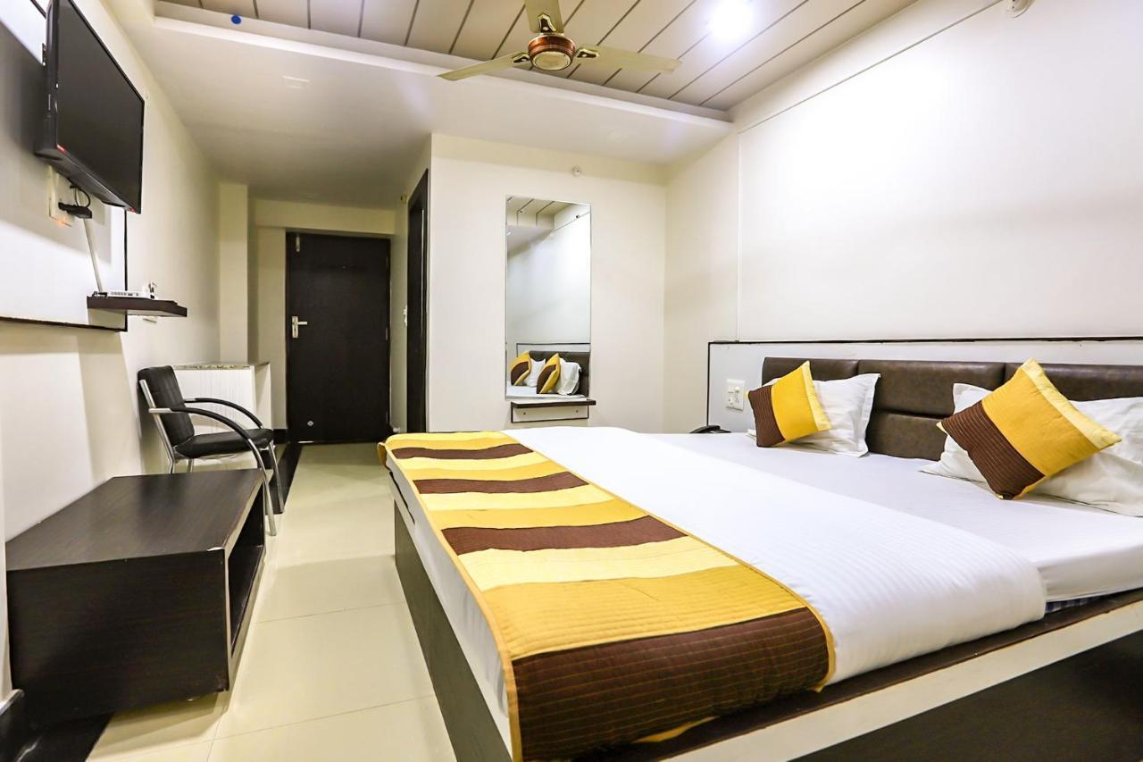 Oyo 11840 Hotel Venus Ajmer Luaran gambar